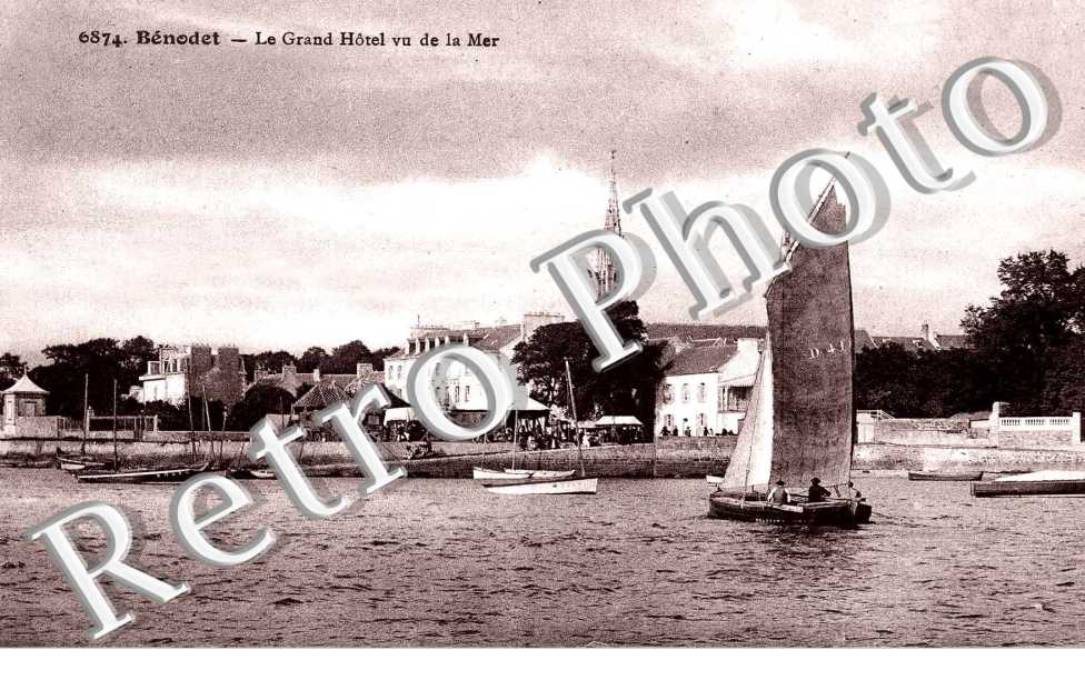 Le grand hotel vu de la mer