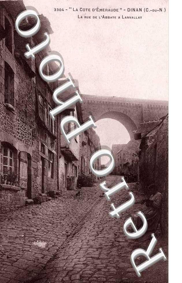 RUE DE L'ABBAYE  A  LANVELLAY