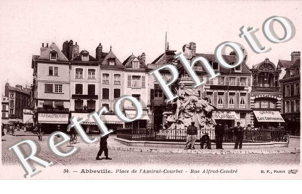 Place de l&#039;Amiral Courbet, Rue Alfred Cendre