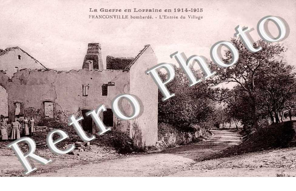 l'entrée du village