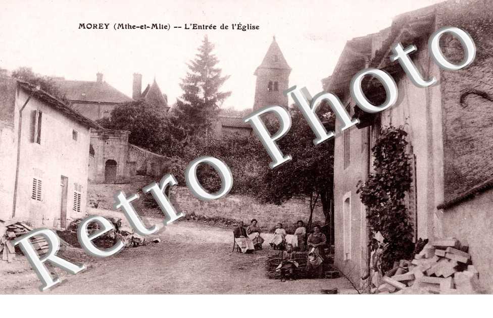 Entree et eglise