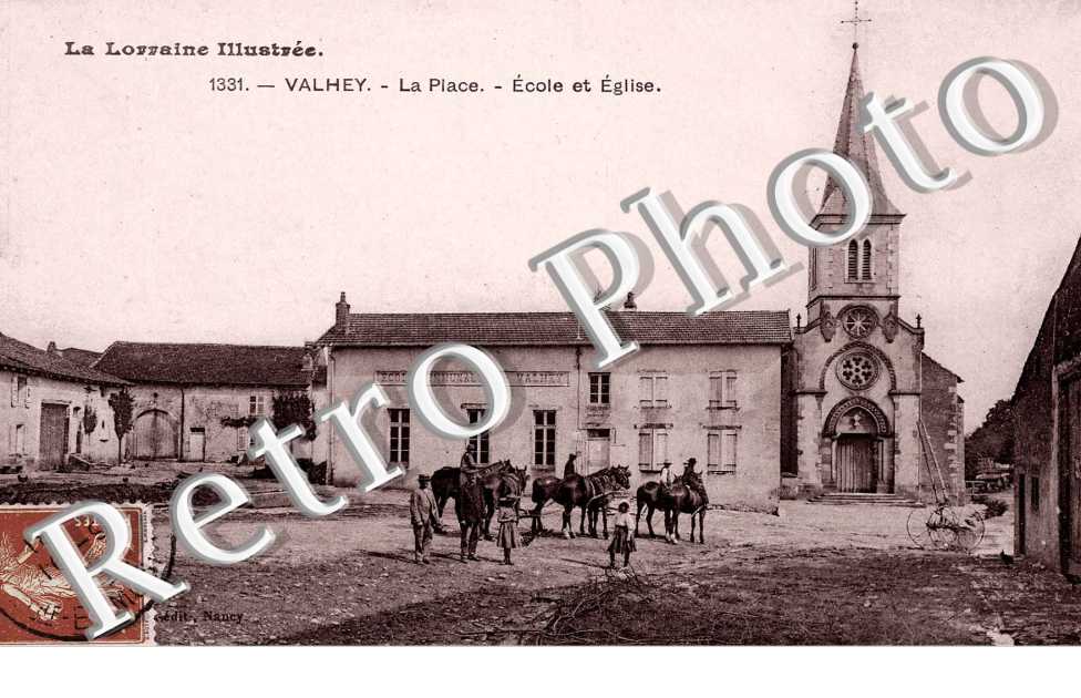 La place - ecole et eglise