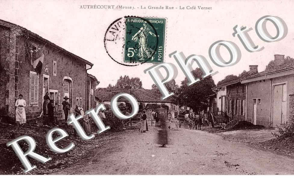 La grande rue - le cafe Vernet