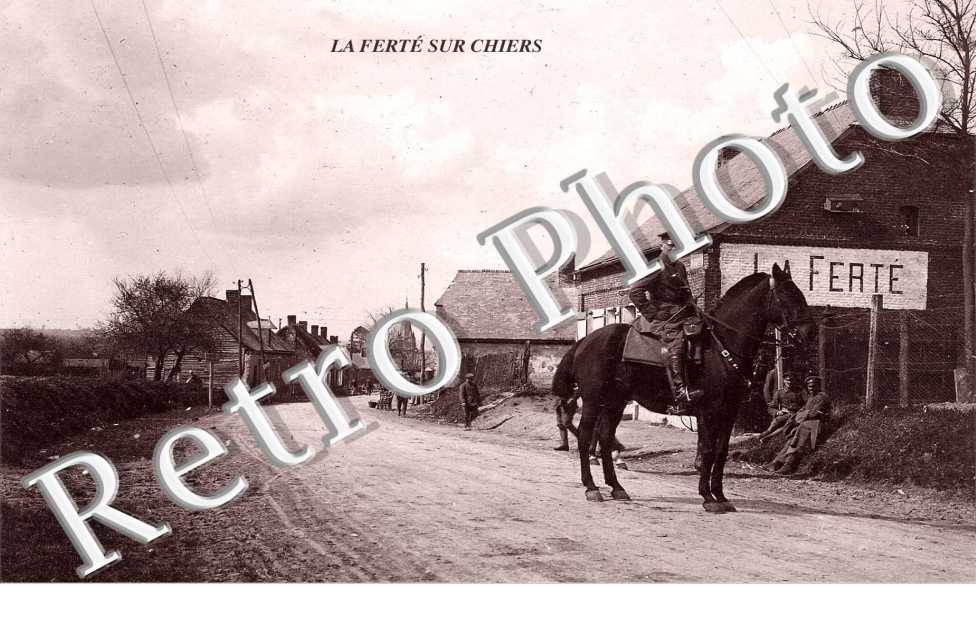 une rue avec militaire allemand en 1918