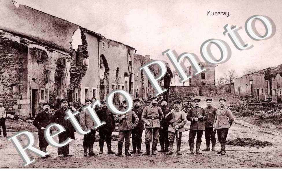 (militaires)
