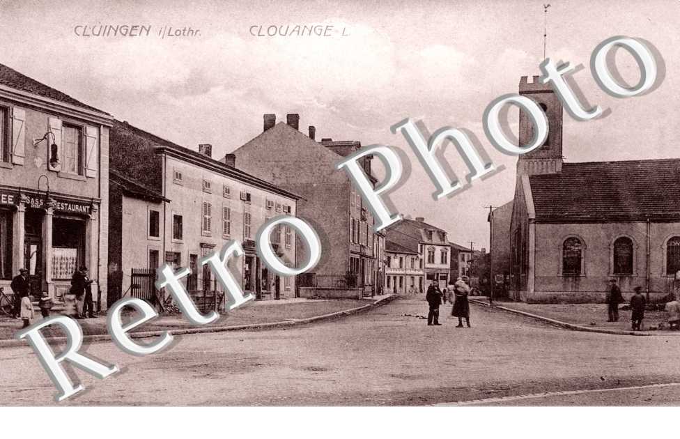 l&#039;Eglise et Vue Interieure