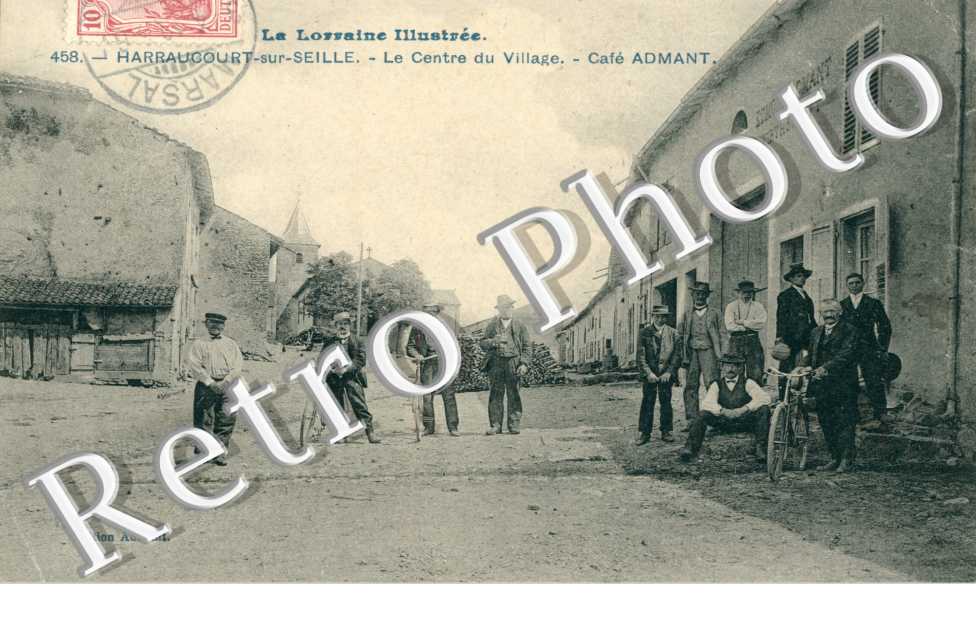 Le Centre du Village - Cafe Admant 