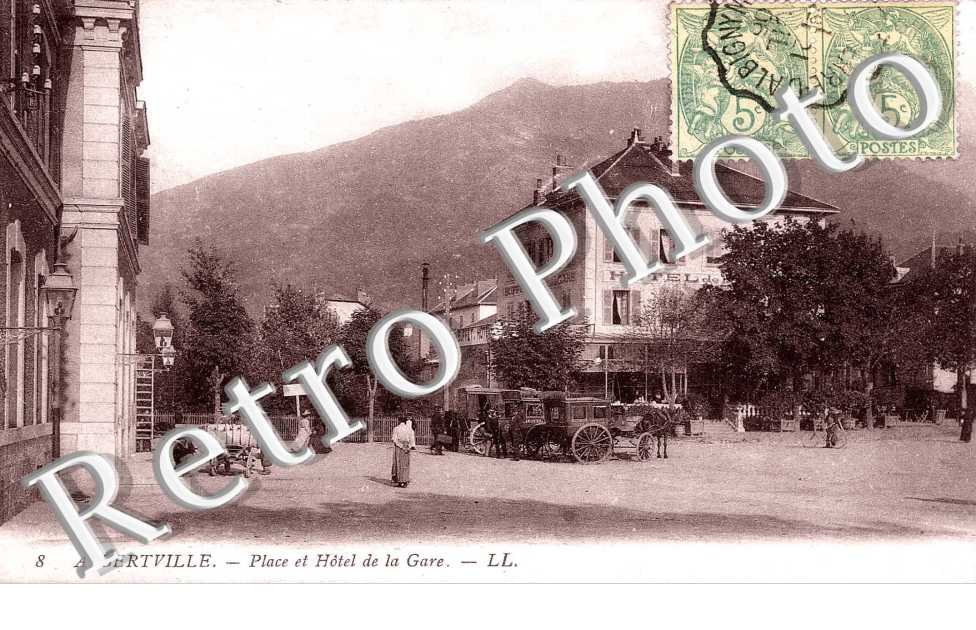 Place et Hôtel de la Gare