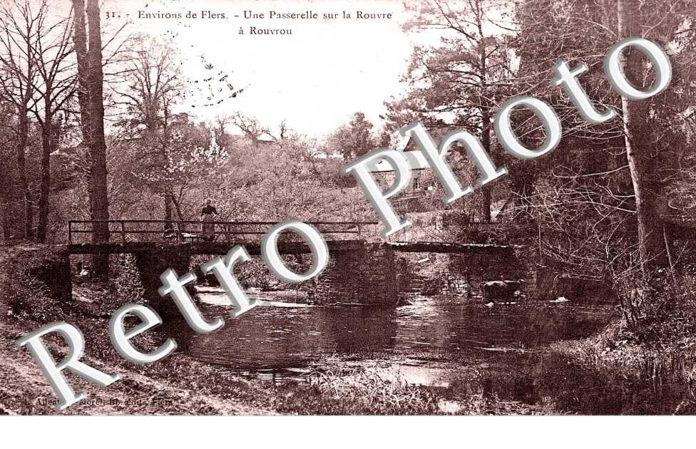 une passerelle sur le Rouvre