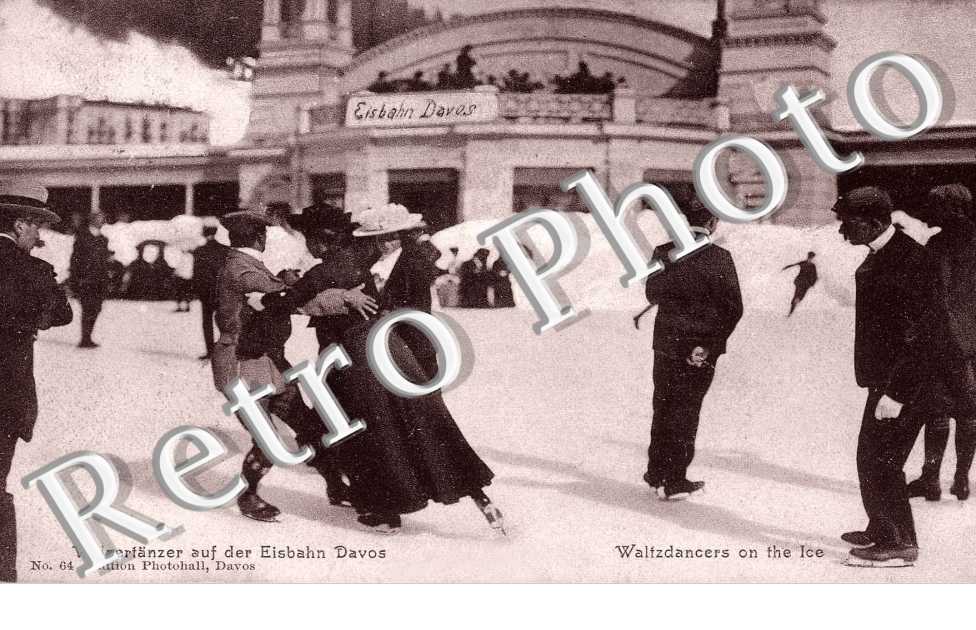 Walzertanzer auf der Eisbahn -  waltzdancers on the ice