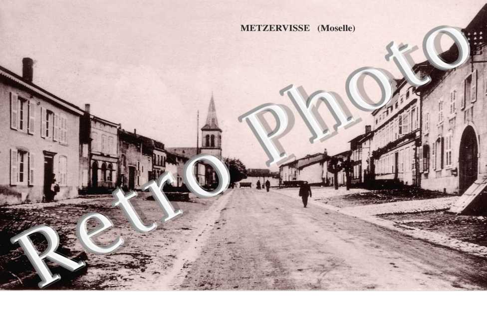 rue principale vers eglise