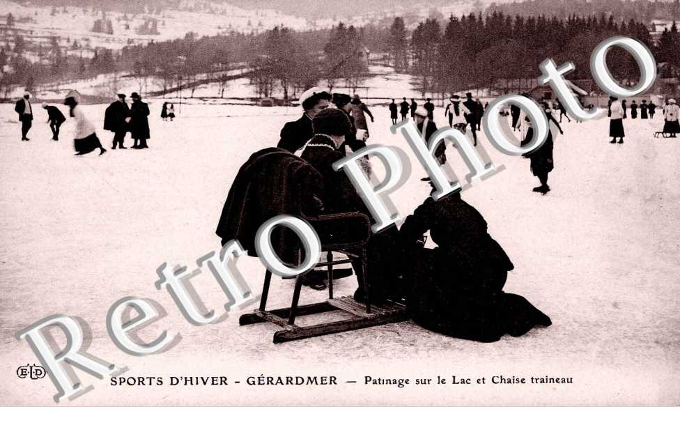 Sport d'Hiver - Patinage sur le lac - chaise traineau