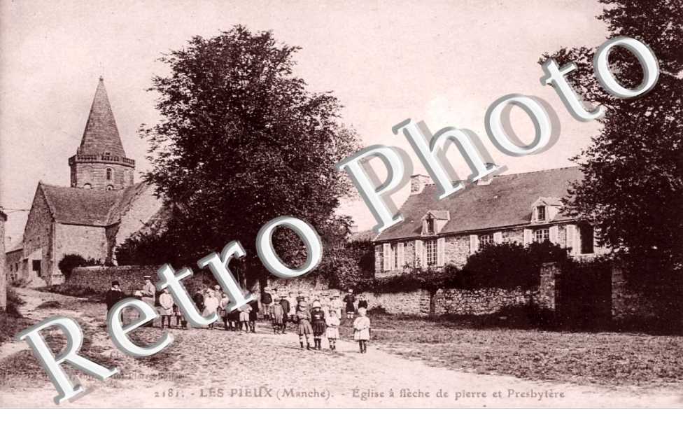 Eglise à  Flèche de Pierre et Presbytère