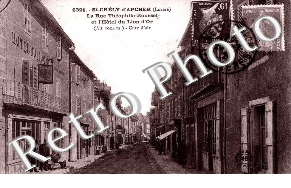 la rue Theophile Roussel et l&#039;Hotel du Lion d&#039;Or - cure d&#039;air