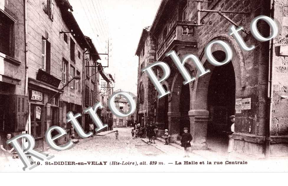halle et rue centrale