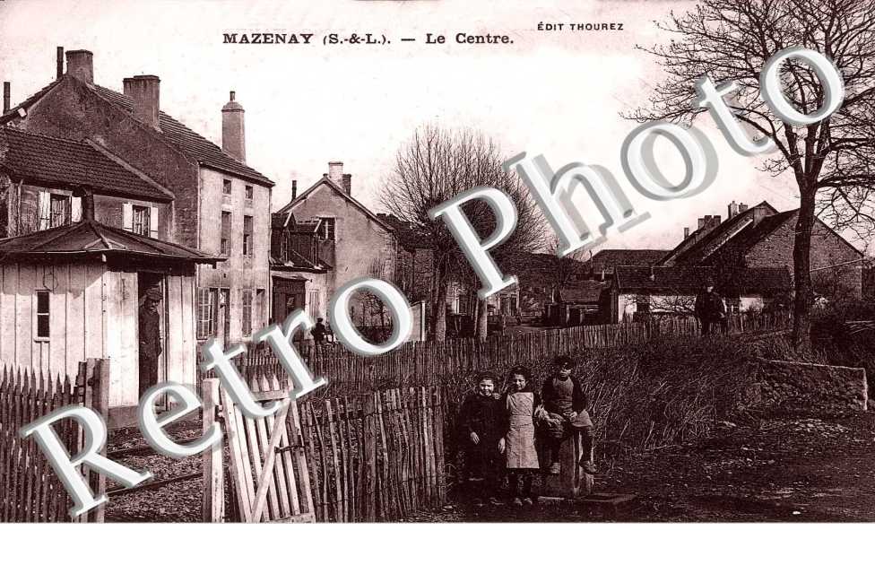 MAZENAY Le centre