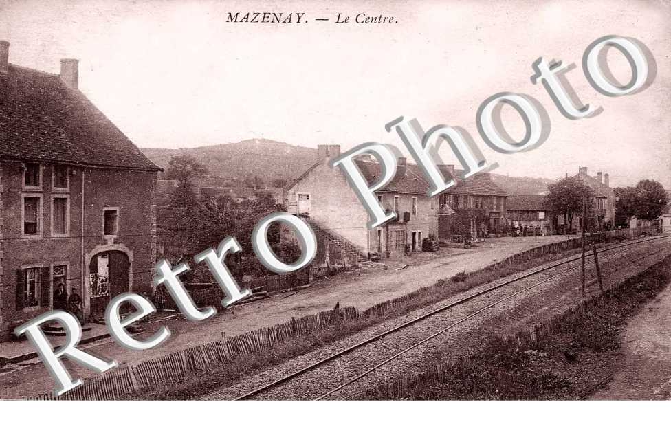 MAZENAY Le centre