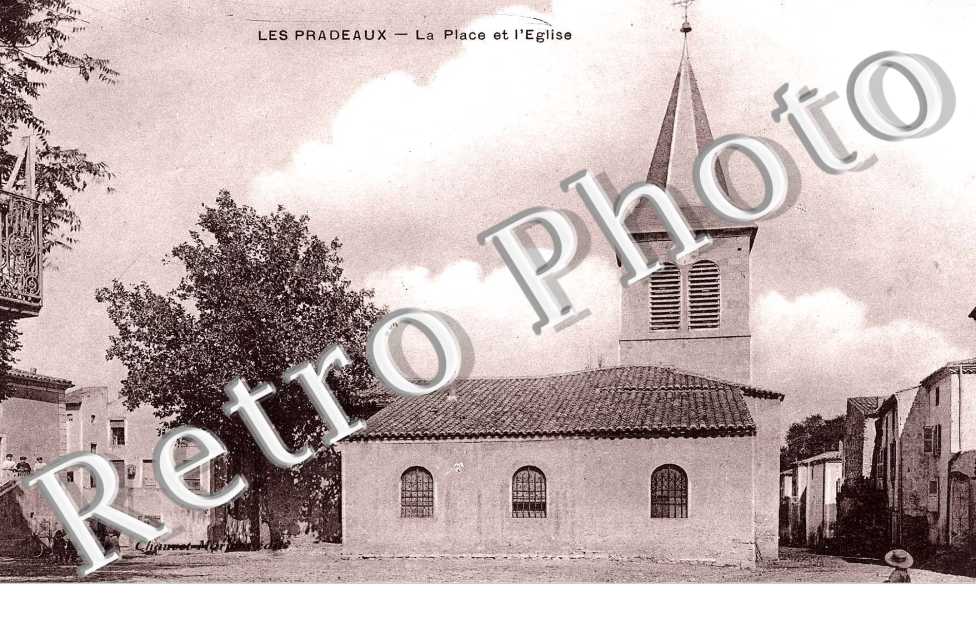 la place et l&#039;eglise