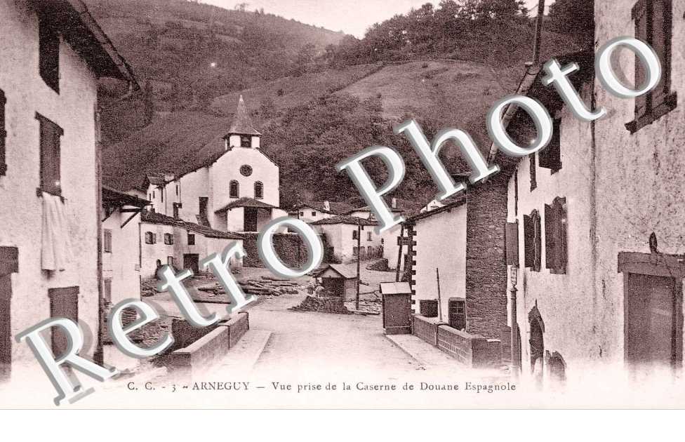 vue prise de la caserne de douanes espagnoles