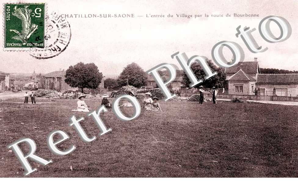 L&#039;entree du village par la route de Bourbonne