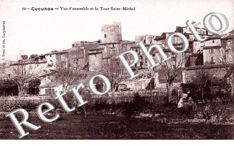 vue d&#039;ensemble et la tour Saint Michel