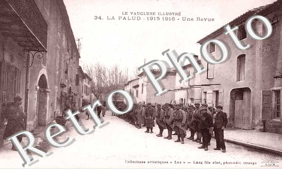 Une Revue 