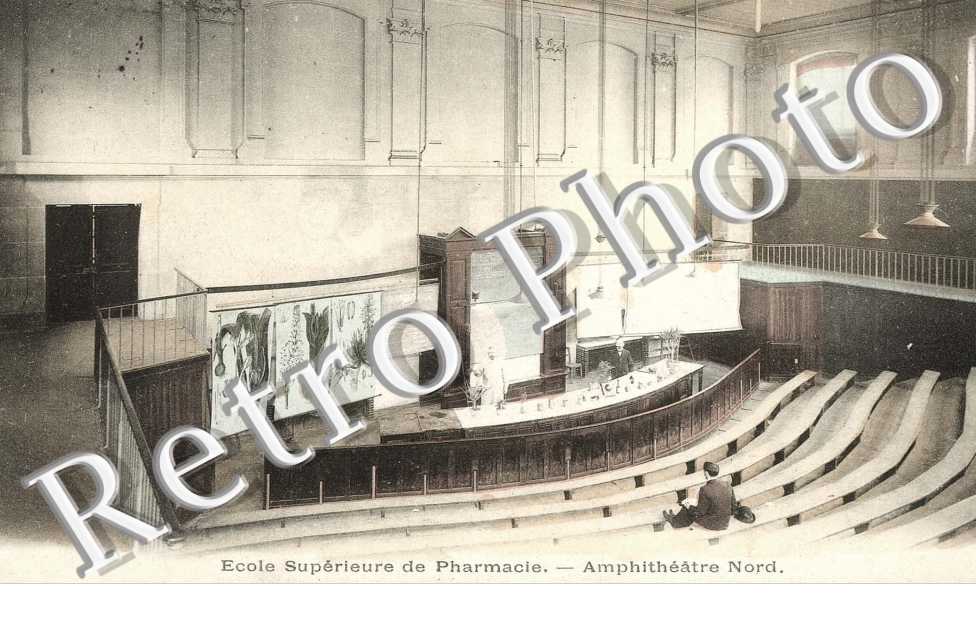 ECOLE SUPERIEURE DE PHARMACIE AMPHITHEATRE