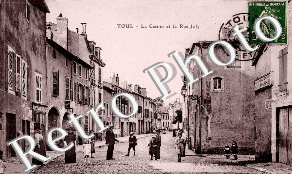 le Casino et la Rue Joly