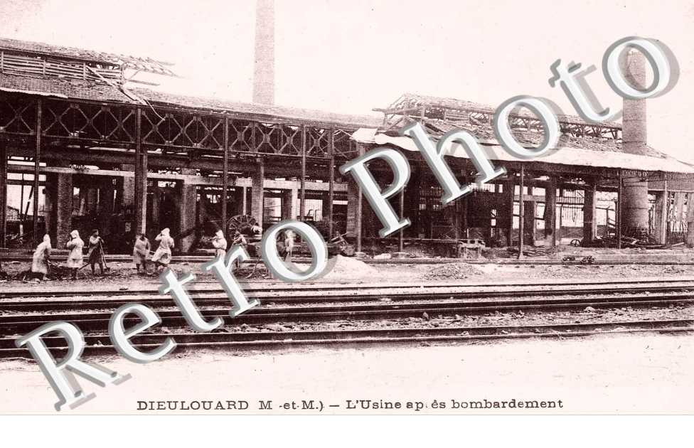 l&#039;usine apres bombardement