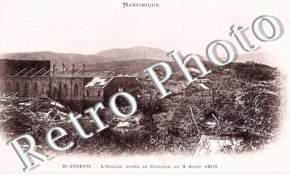 Eglise apres le cyclone du 9 aout 1903