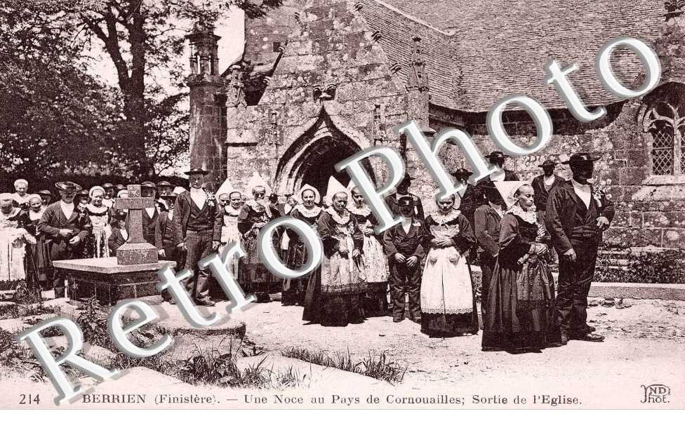 Une Noce au Pays de Cornouailles, Sortie de l&#039;Eglise