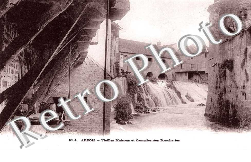 vieilles maisons et cascades des boucheries