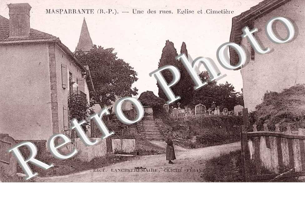 Une des rues, Eglise et Cimetiere