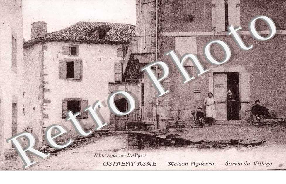 Maison Aguerre, Sortie du Village