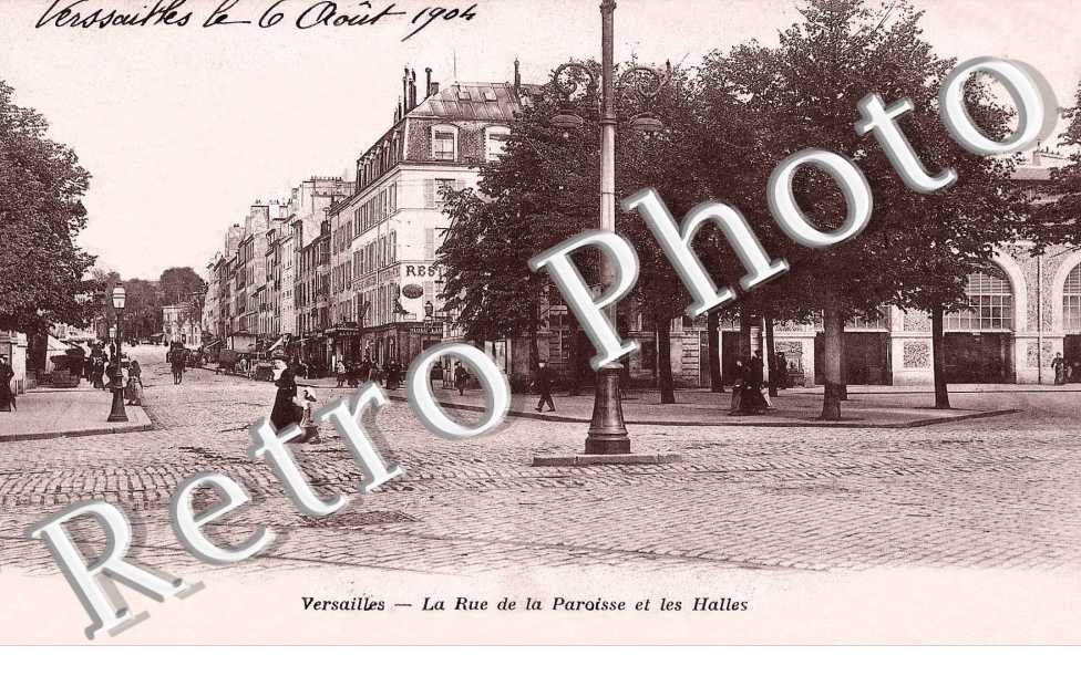 La rue de la Paroisse LES HALLES