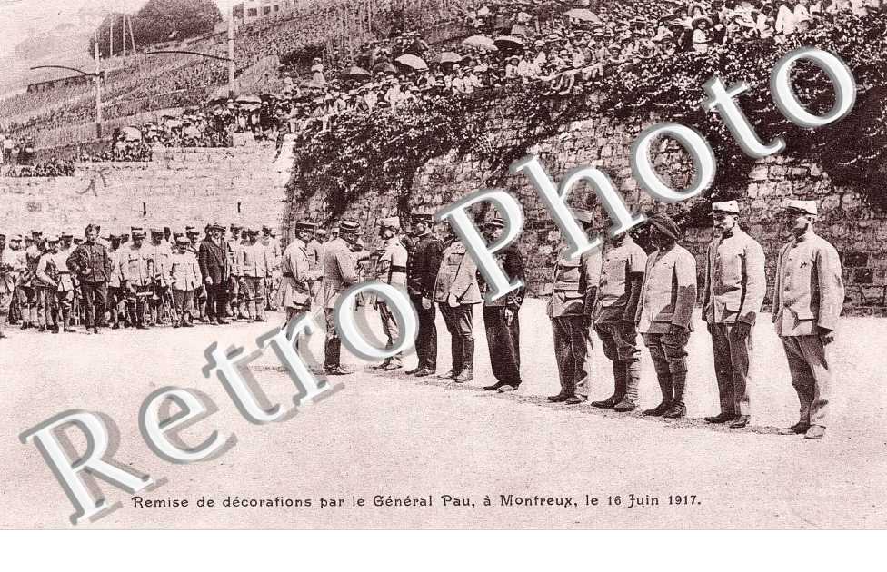 remise de decorations par le General Pau le 16 juin 1917