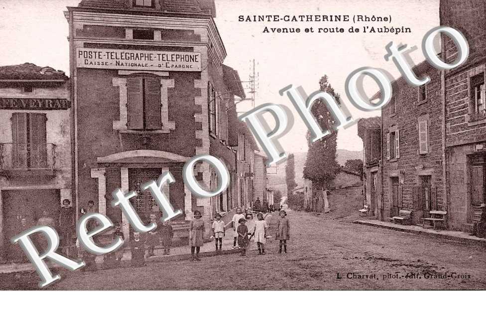Avenue et route de l&#039;Aubepin