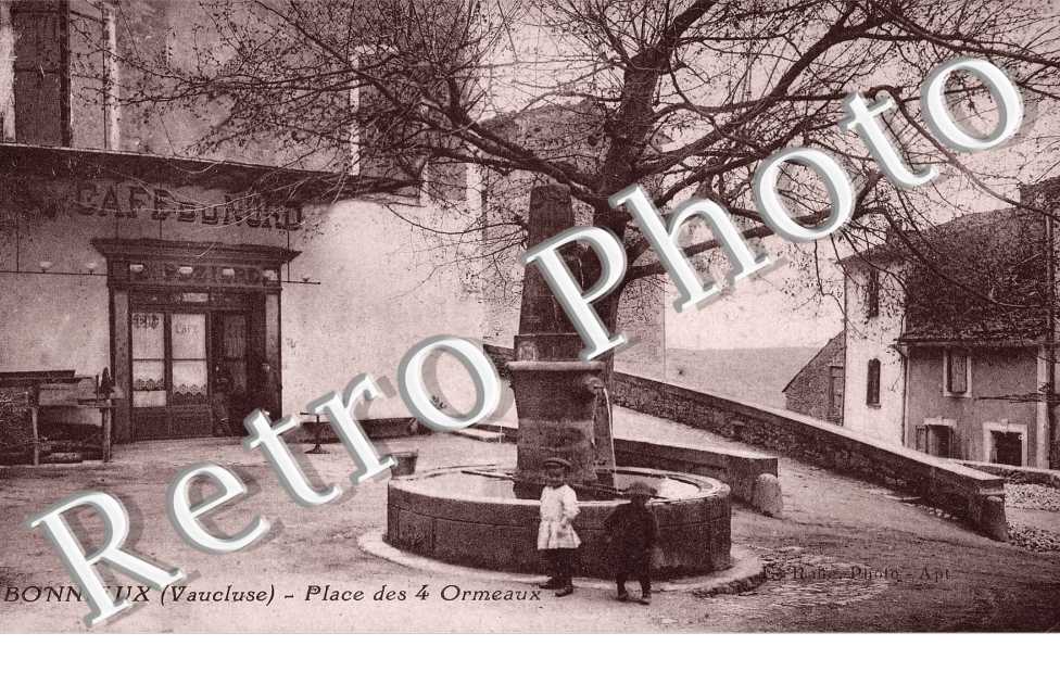 place des 4 Ormeaux