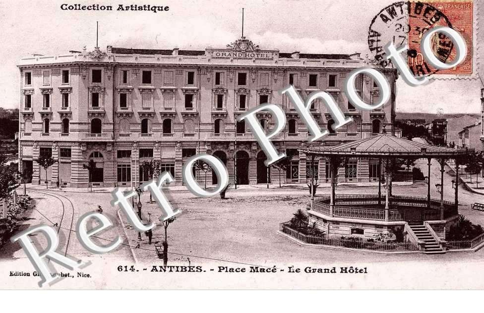 Place Mace, le Grand Hotel