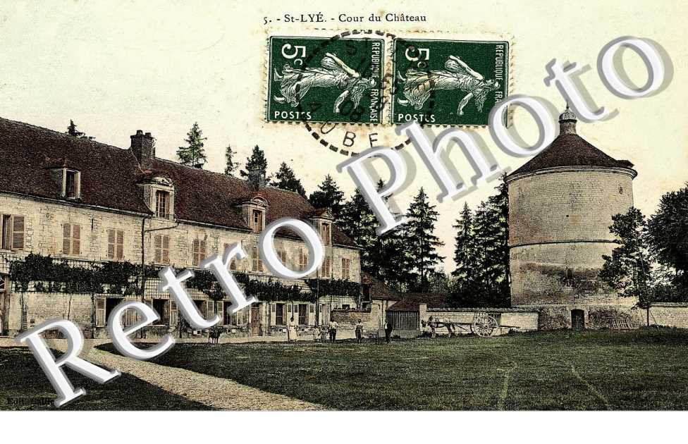 cour du chateau