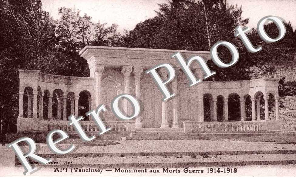 MONUMENT AUX MORTS
