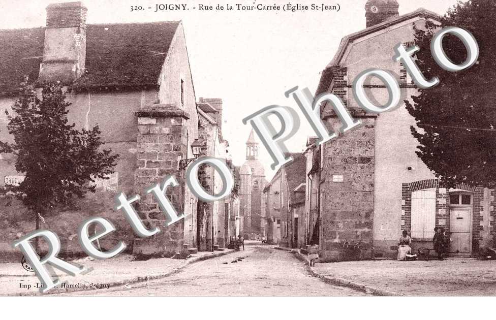 rue de la Tour Carree (eglise St Jean)