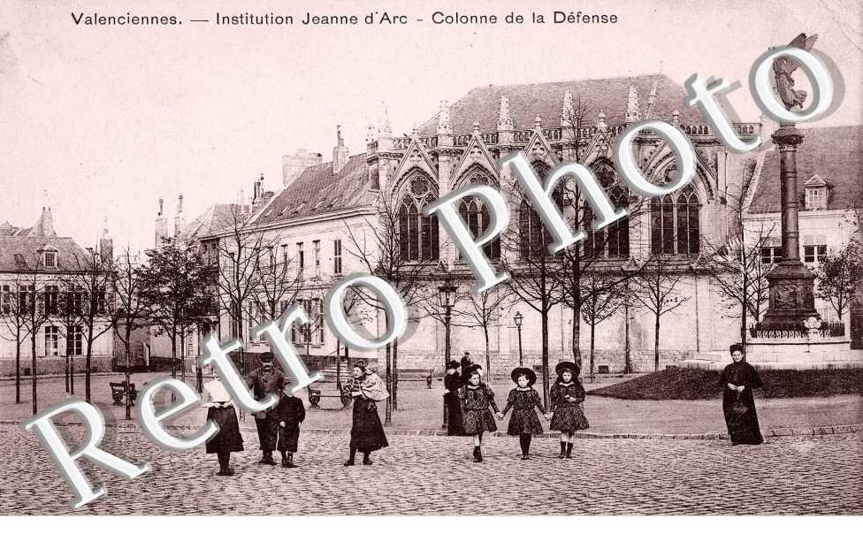 INSTITUTION JEANNE D&#039;ARC - Colonne de la Defense