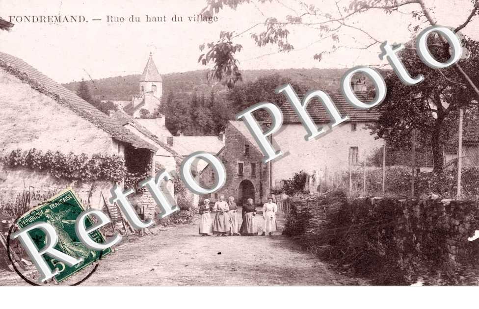 rue du haut du village