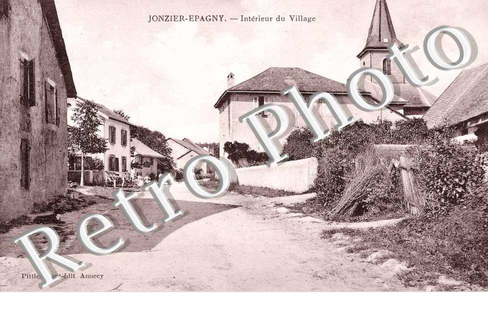 Intérieur du village