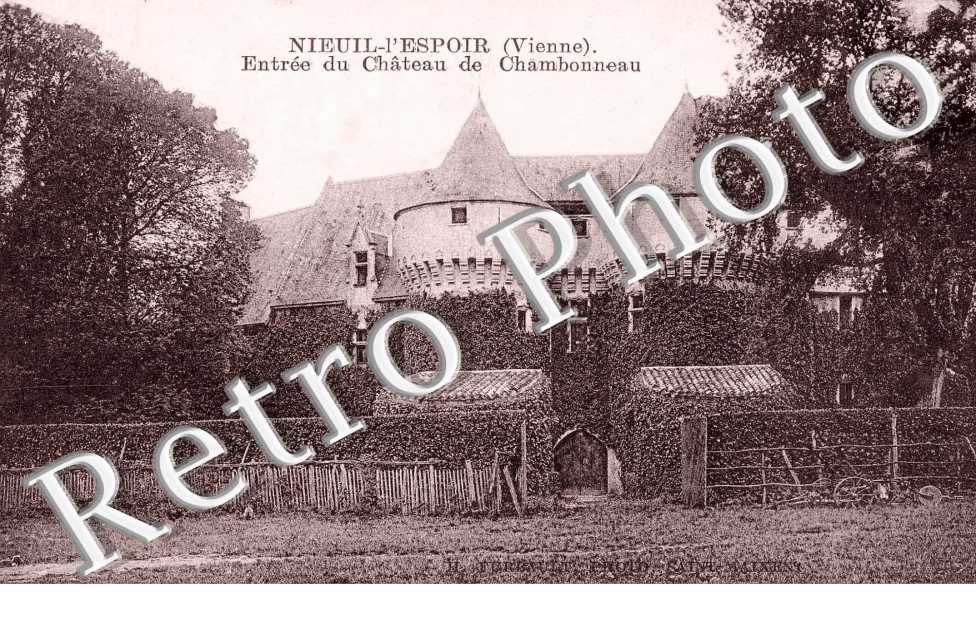 Entree du Chateau de Chambonneau