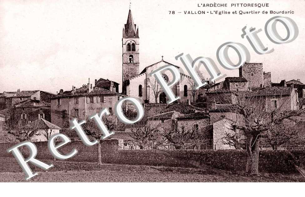 L&#039;eglise et quartier de Bourdaric