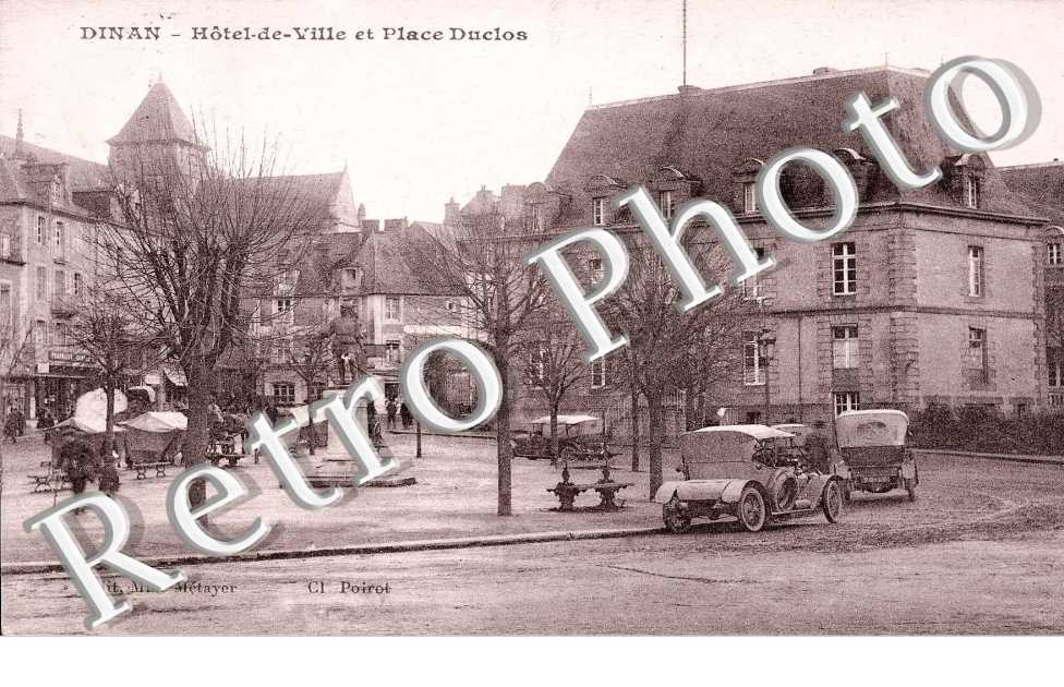 HOTEL DE VILLE PLACE DUCLOS
