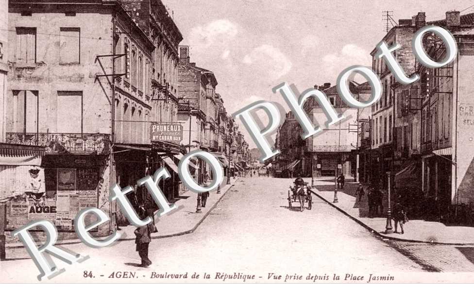 Boulevard de la Republique, Vue prise depuis la Place Jasmin