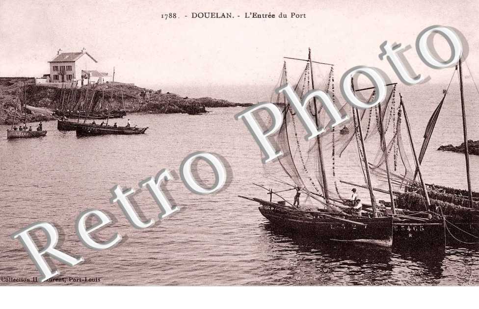 DOUELAN l&#039;entree du port. (Doelan)